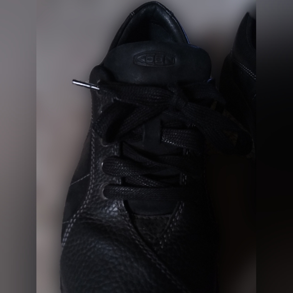 Keen 9.5 shoes - Picture 6 of 7